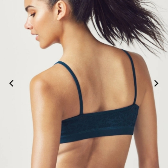 FABLETICS Gwen Seamless Jacquard Mesh Bra Il Sz S - Picture 2 of 10